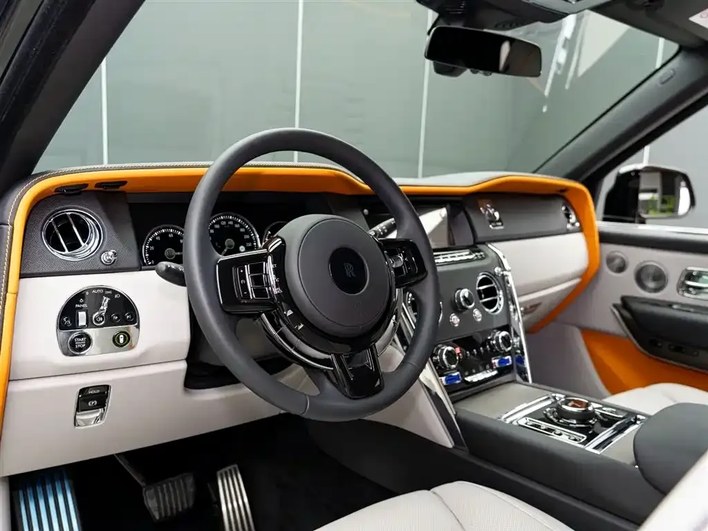 Rolls-Royce Cullinan 2024 из CN, фото 10