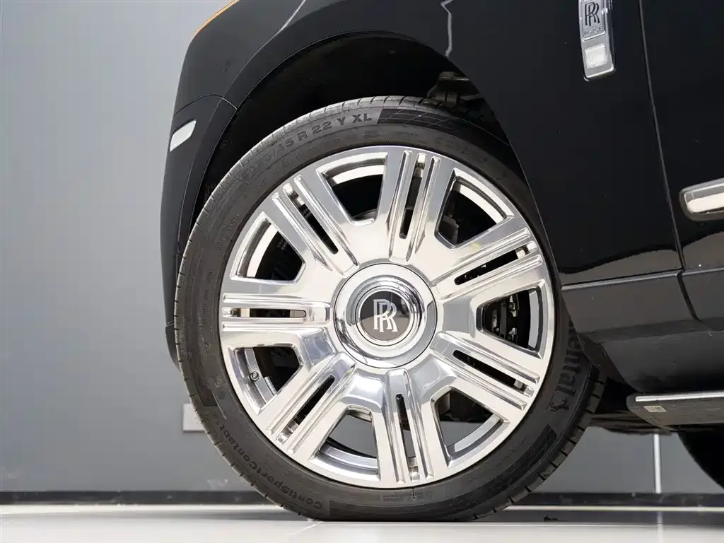 Rolls-Royce Cullinan 2024 из CN, фото 5