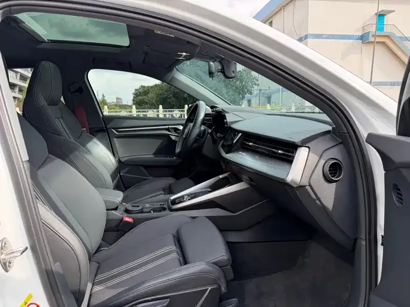Audi A3 2023 из CN, фото 5