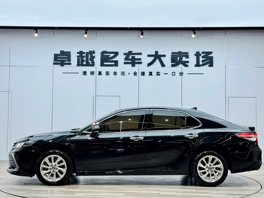 Toyota Camry 2022 из CN, фото 2