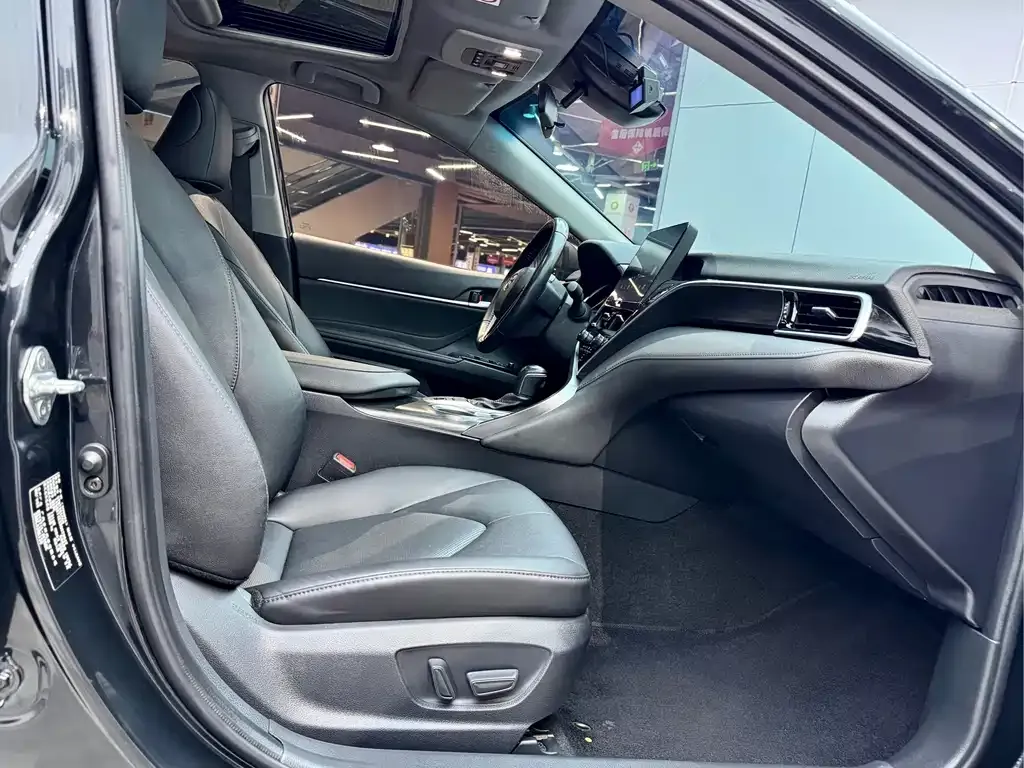 Toyota Camry 2022 из CN, фото 7
