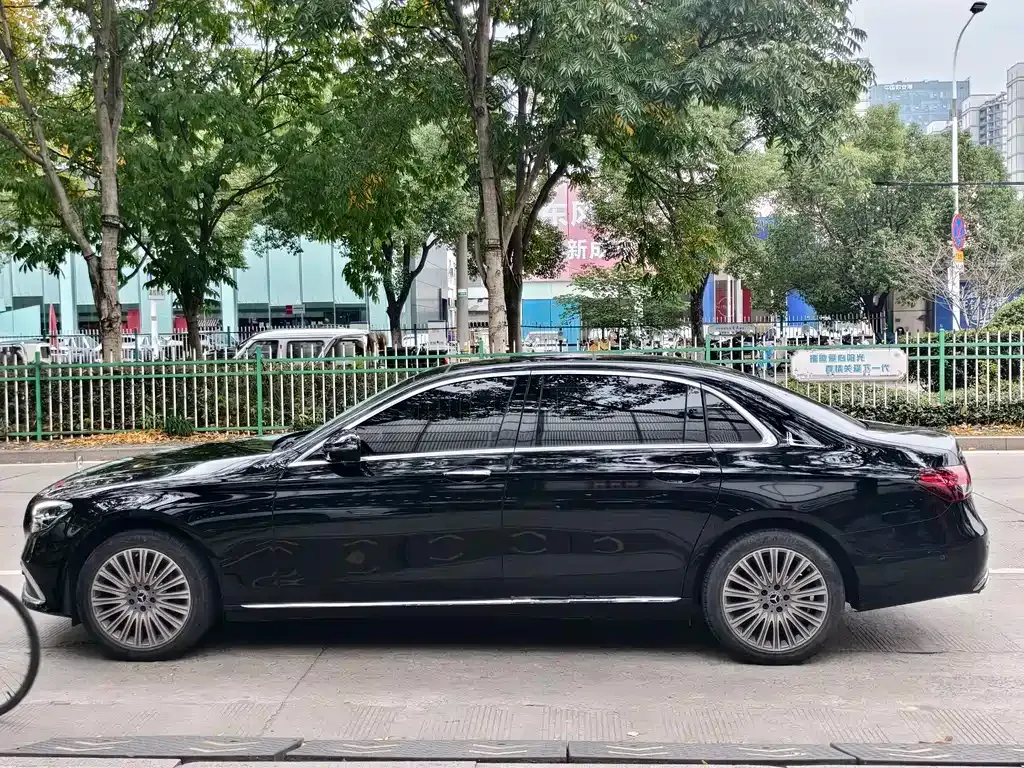 Mercedes-Benz E-Class 2022 из CN, фото 2