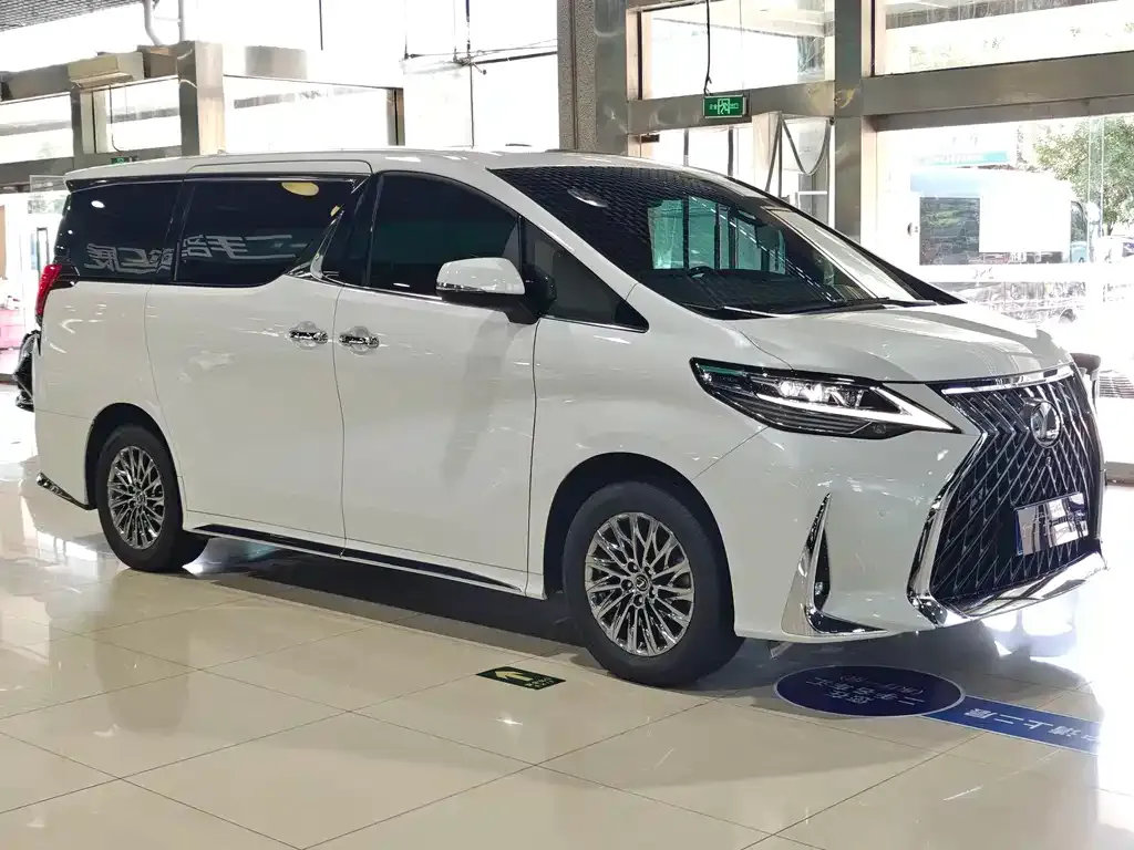 Lexus LM 2023 из CN, фото 3