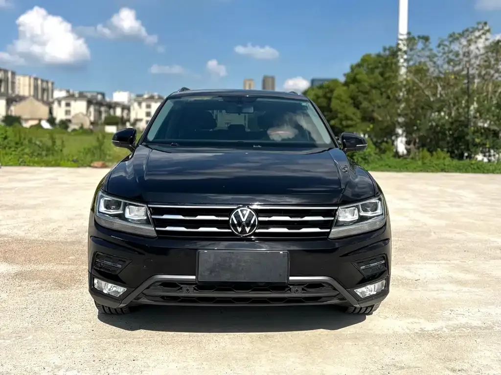 Volkswagen Tiguan L 2021 из CN, фото 2
