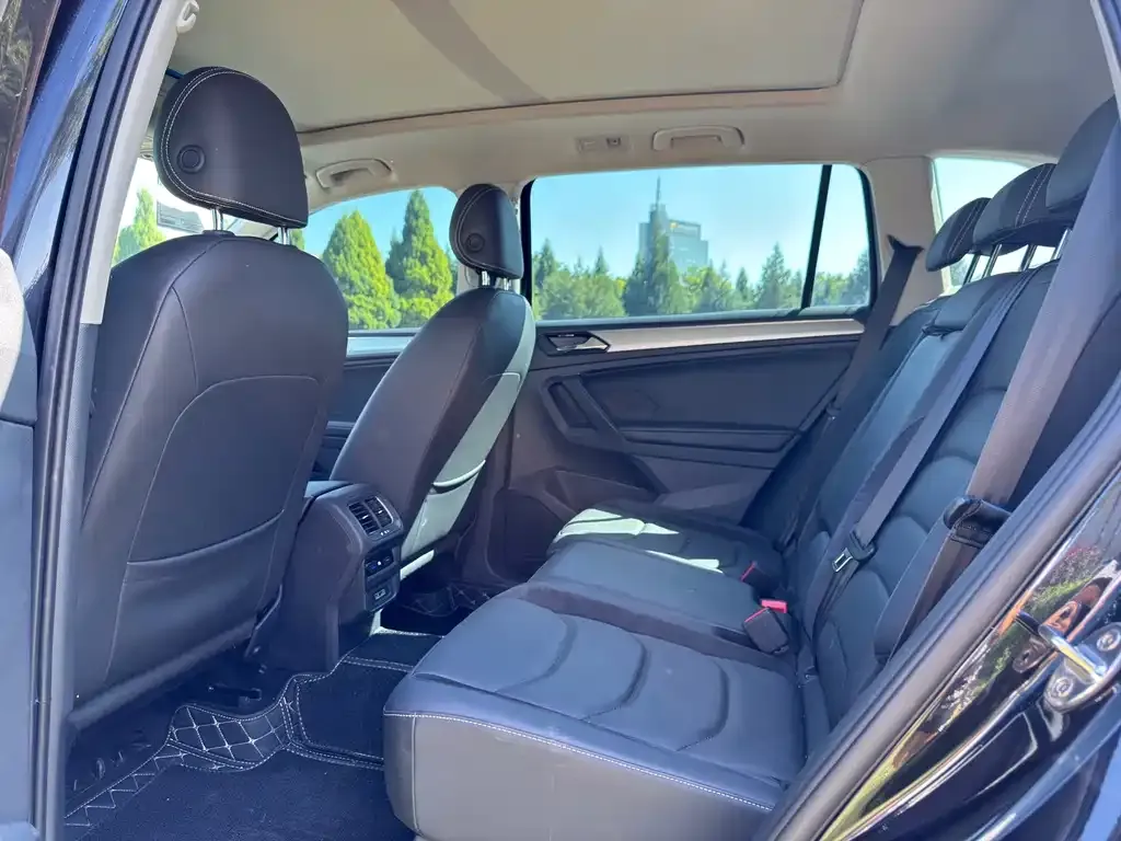 Volkswagen Tiguan L 2021 из CN, фото 5
