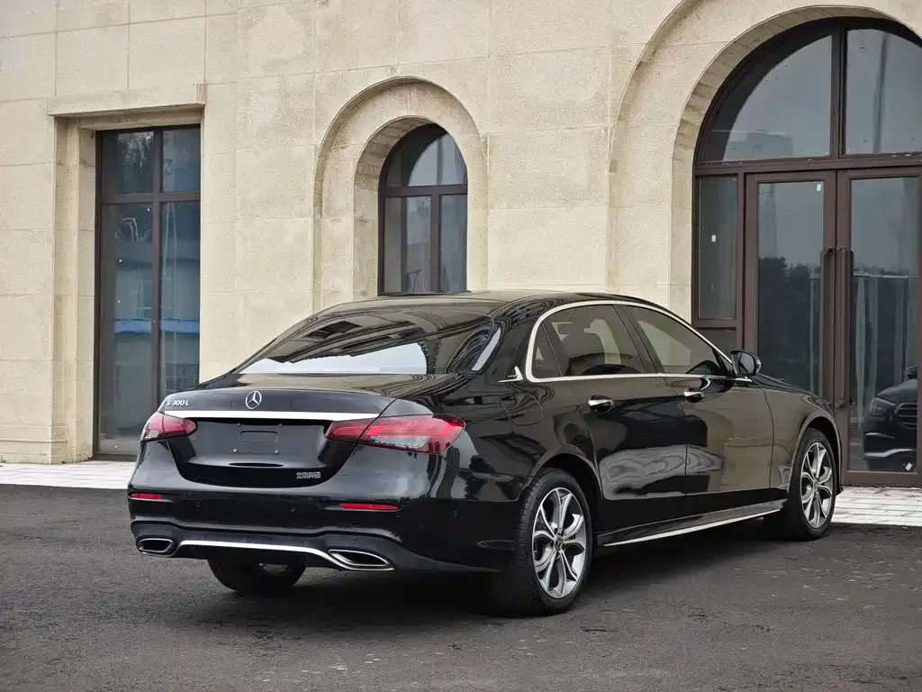 Mercedes-Benz E-Class 2024 из CN, фото 5