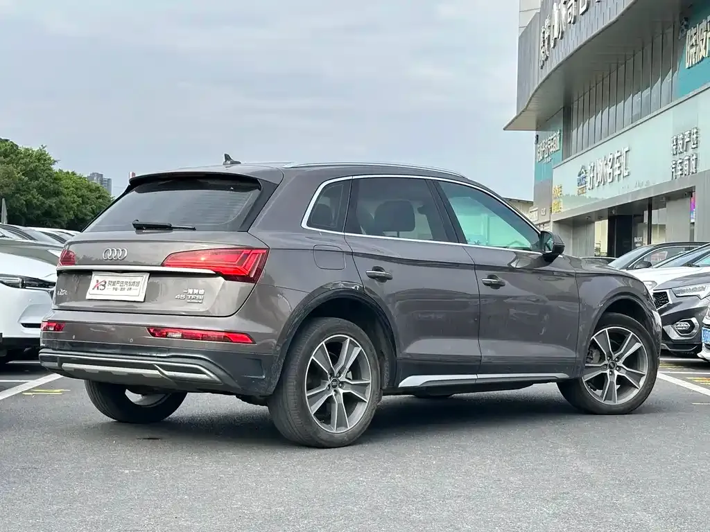 Audi Q5L 2022 из CN, фото 4