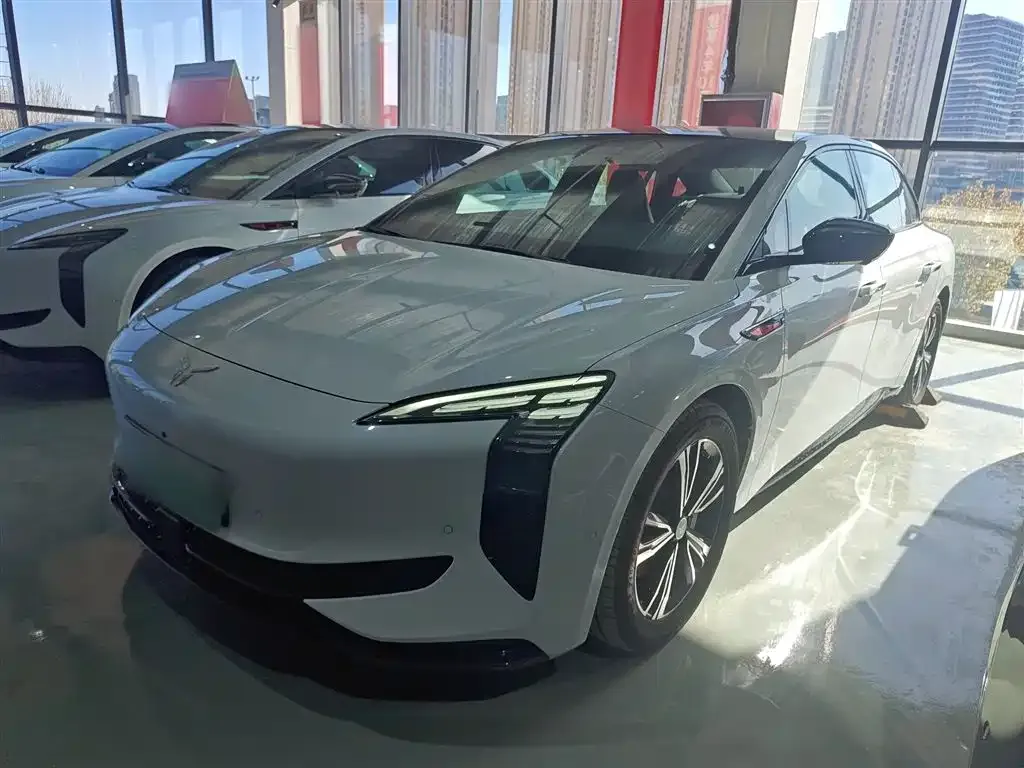 Hongqi EH7 2024 из CN, фото 2