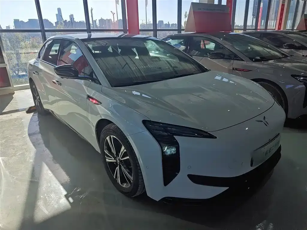 Hongqi EH7 2024 из CN, фото 4