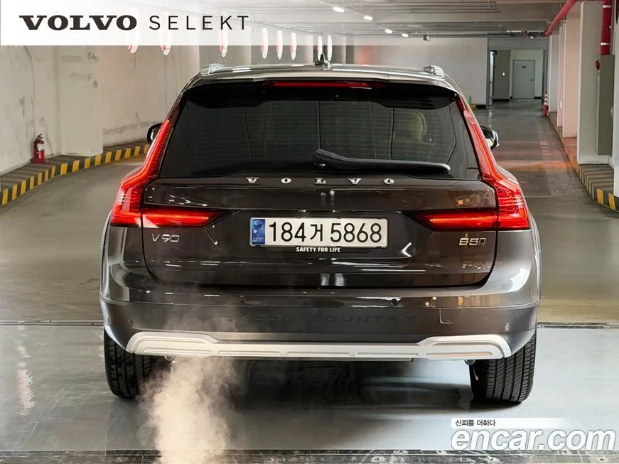 Volvo V90 2024 из KR, фото 4