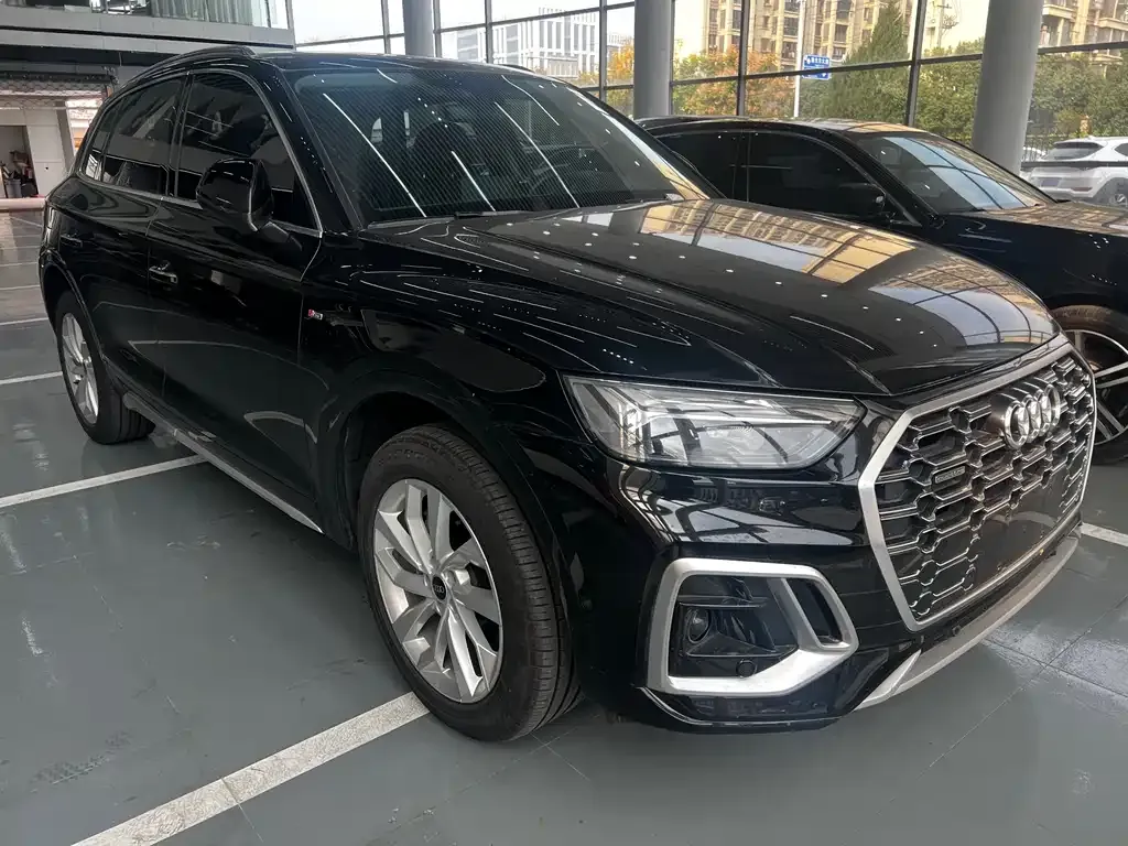 Audi Q5L 2021 из CN, фото 3