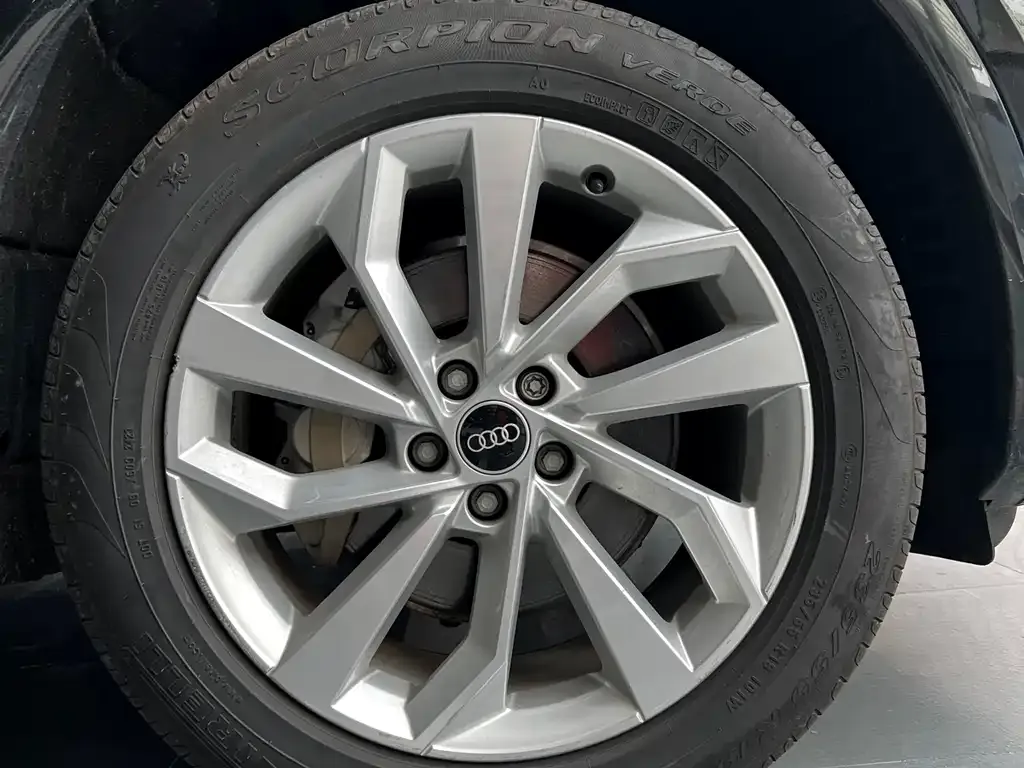 Audi Q5L 2021 из CN, фото 4