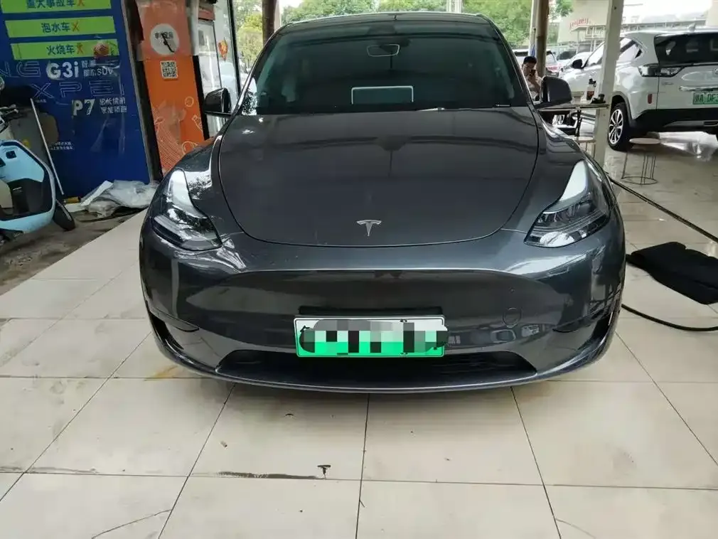 Tesla Model Y 2024 из CN, фото 2