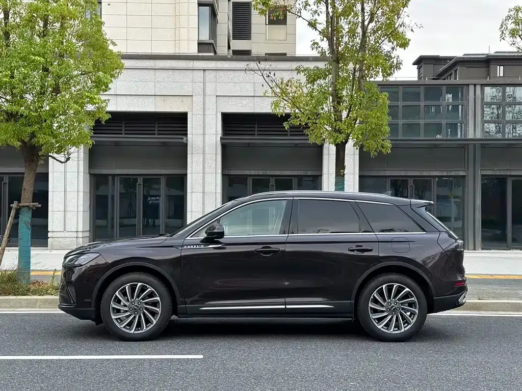 Lincoln Corsair 2024 из CN, фото 3