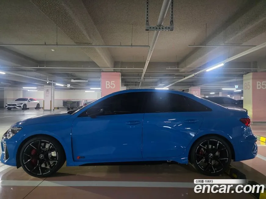 Audi RS3 2024 из KR, фото 3