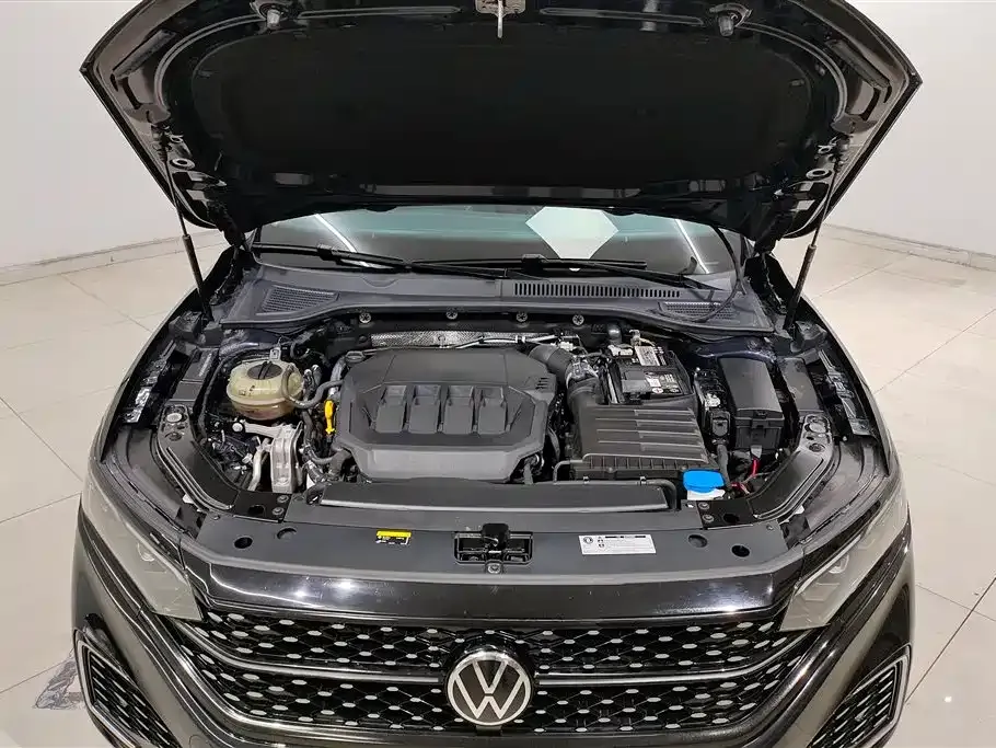 Volkswagen Passat 2022 из CN, фото 10