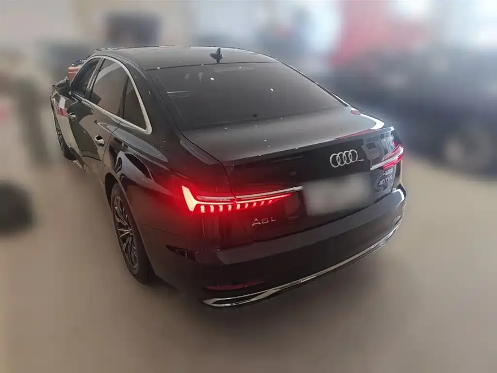 Audi A6L 2023 из CN, фото 9
