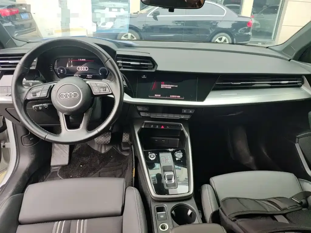 Audi A3 2023 из CN, фото 10