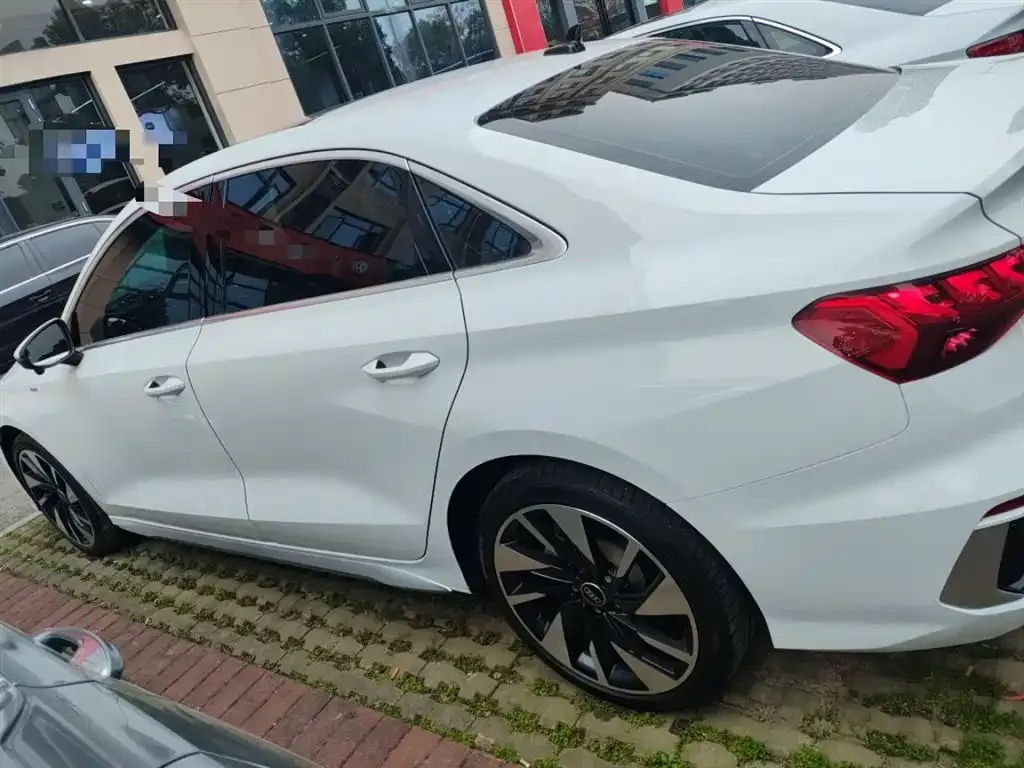 Audi A3 2023 из CN, фото 5