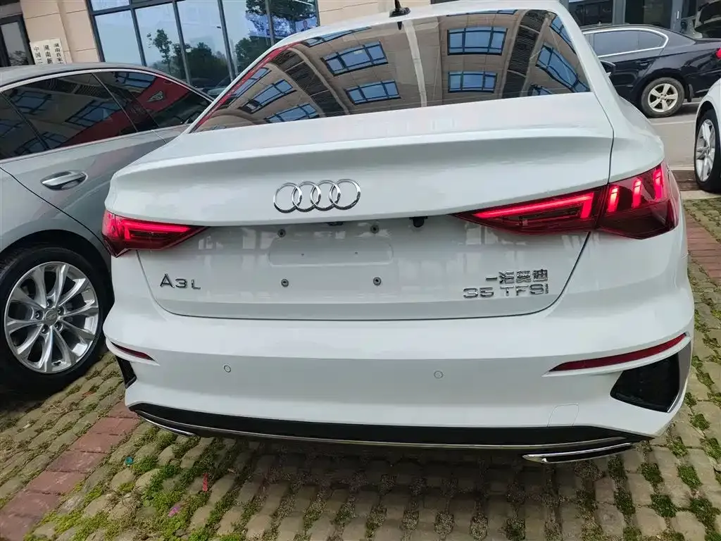 Audi A3 2023 из CN, фото 6