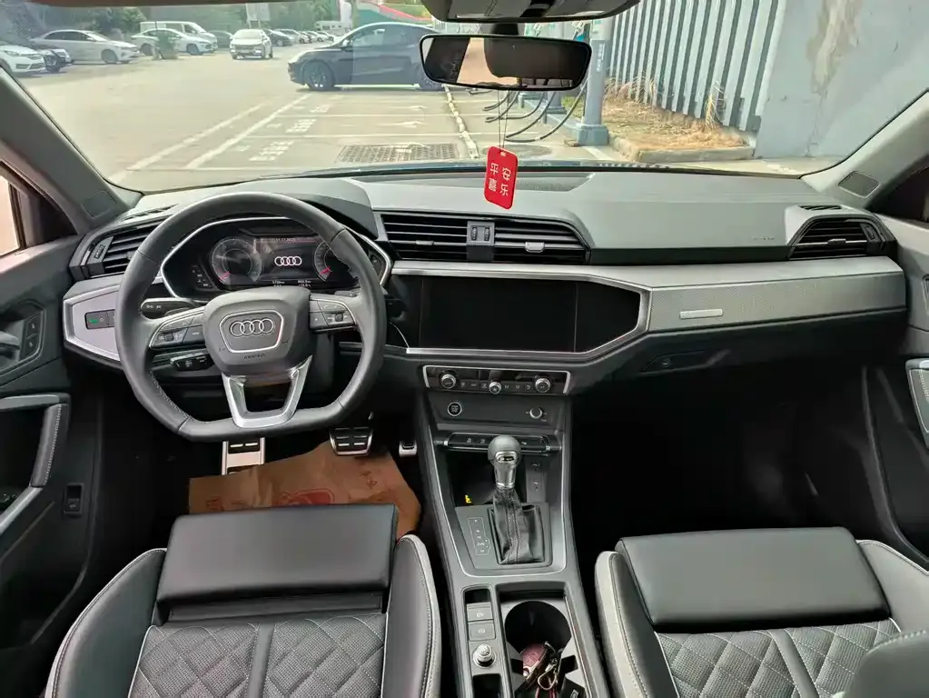 Audi Q3 2025 из CN, фото 5