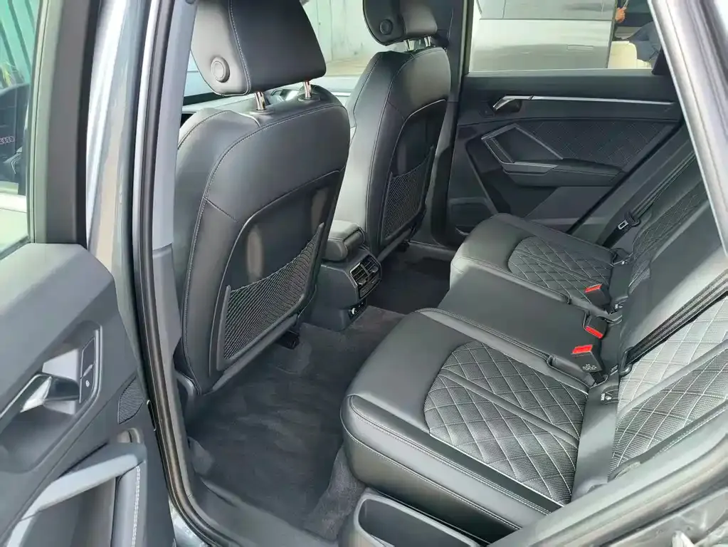 Audi Q3 2025 из CN, фото 6
