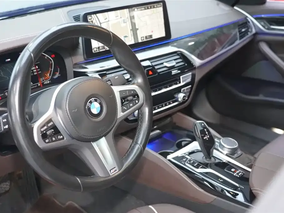 BMW 5 Series 2022 из CN, фото 9