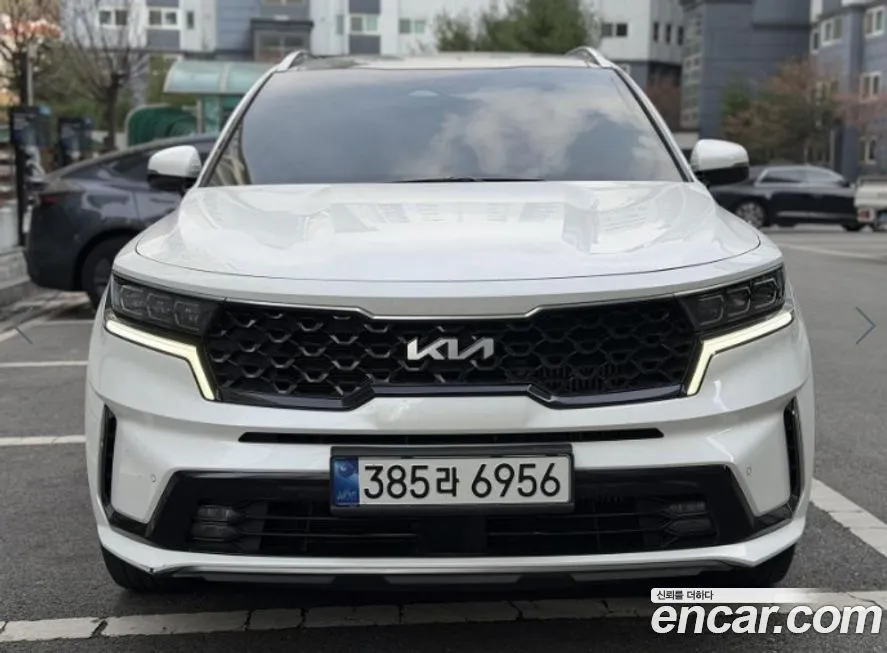 Kia Sorento — фото 6