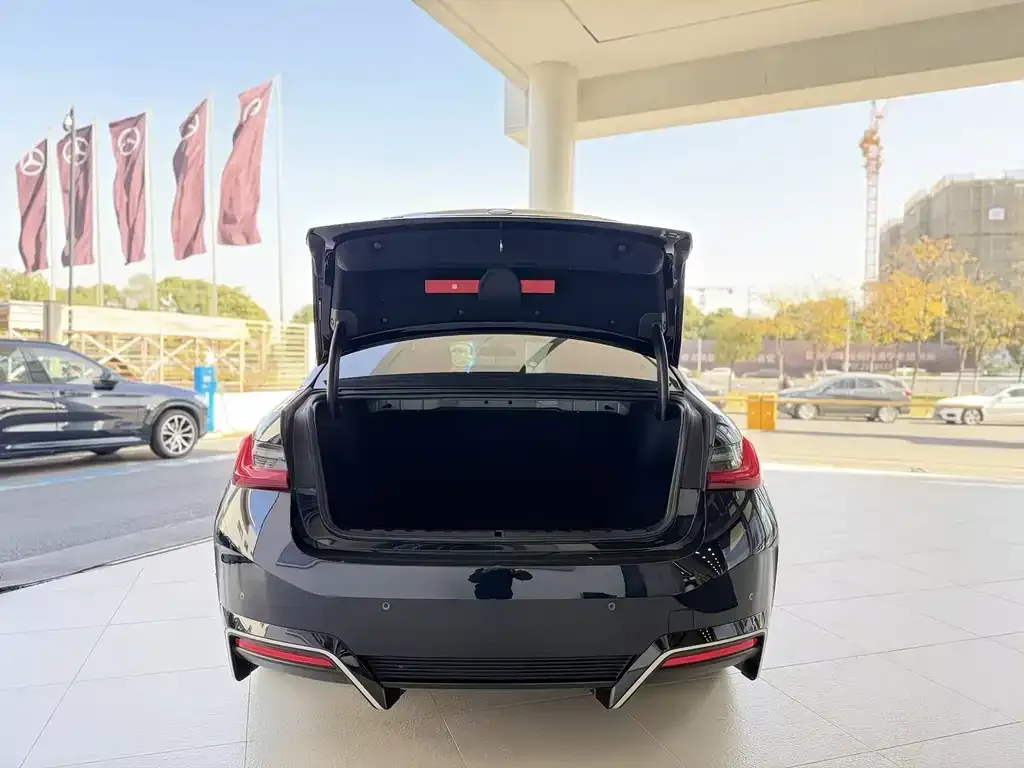 BMW i3 — фото 6