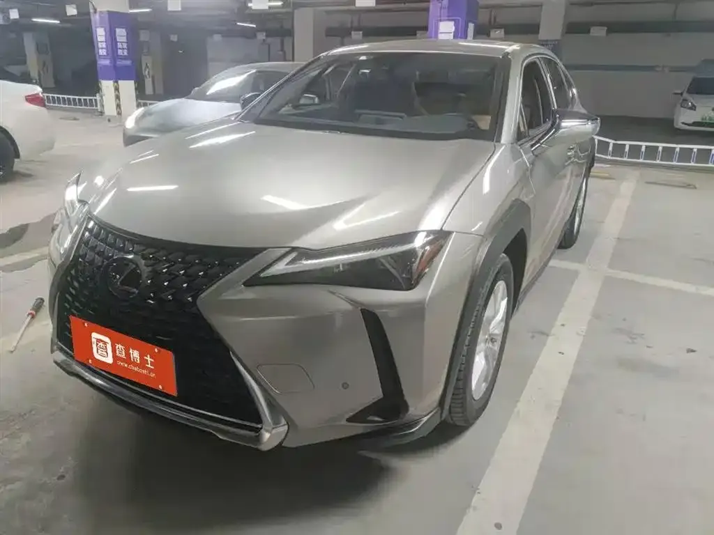 Lexus UX 2023 из CN, фото 1