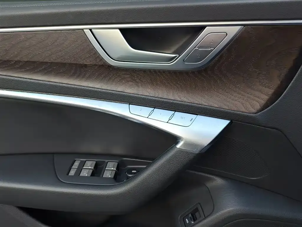 Audi A6L 2022 из CN, фото 10