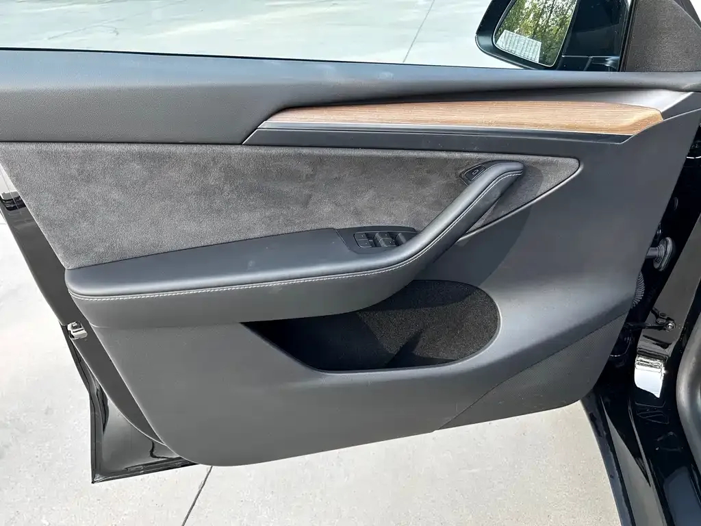 Tesla Model Y 2022 из CN, фото 10