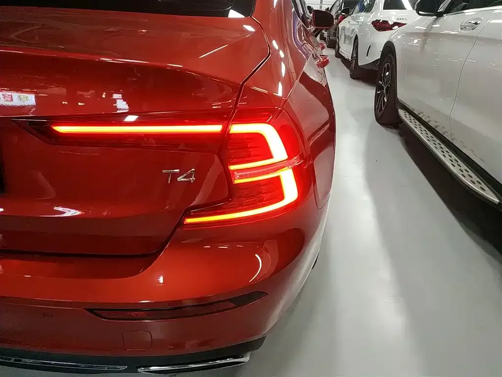 Volvo S60 2021 из CN, фото 8