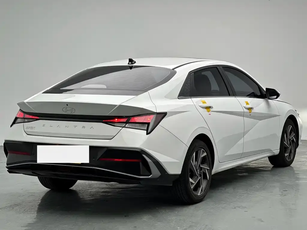 Hyundai Elantra 2025 из CN, фото 4