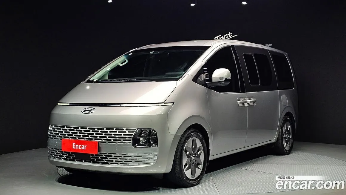 Hyundai Staria — фото 1