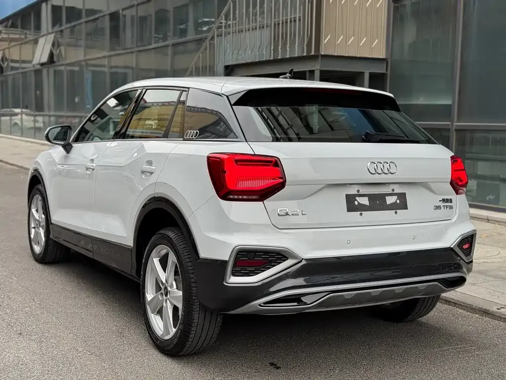 Audi Q2L 2022 из CN, фото 4