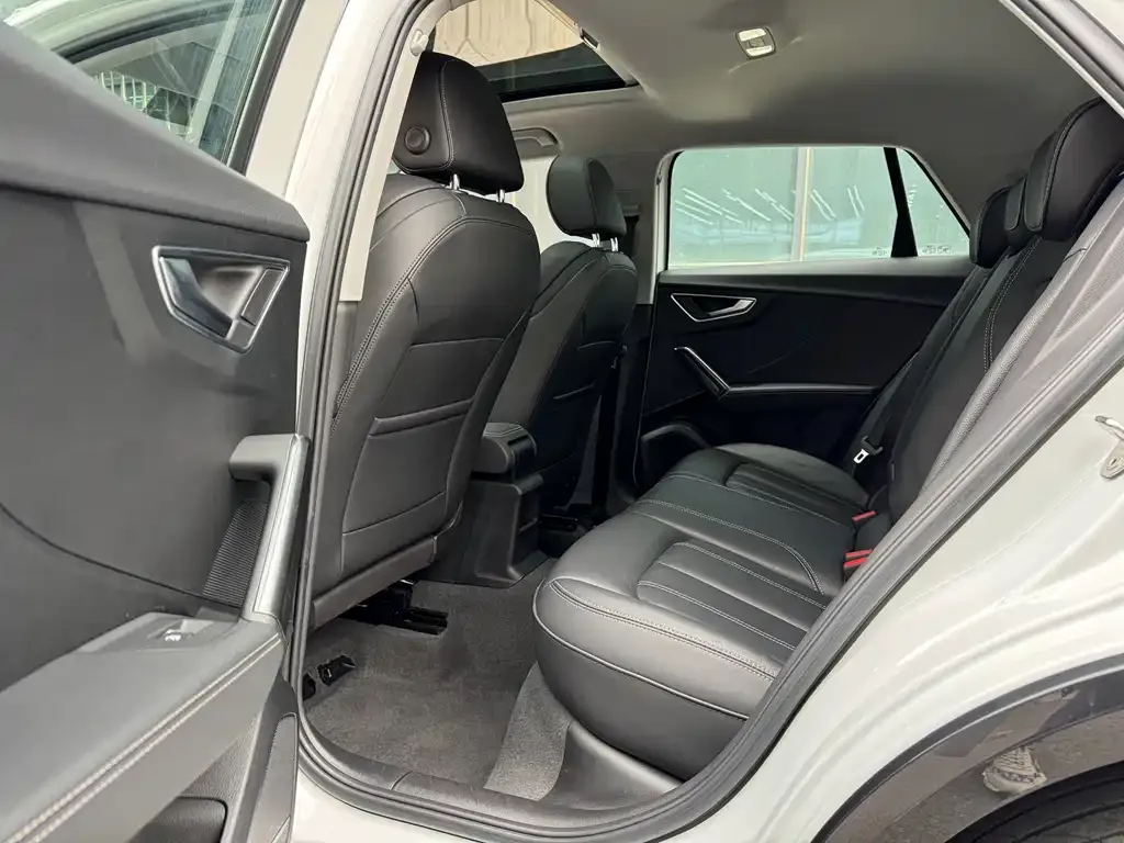 Audi Q2L 2022 из CN, фото 7