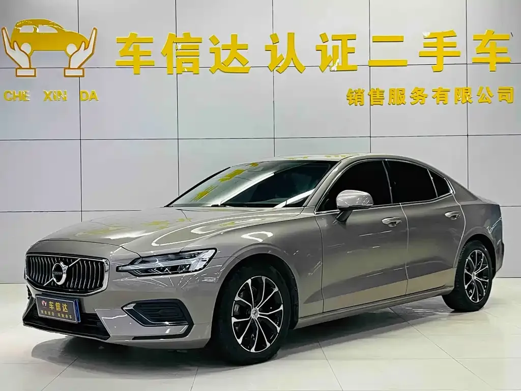 Volvo S60 2021 из CN, фото 1