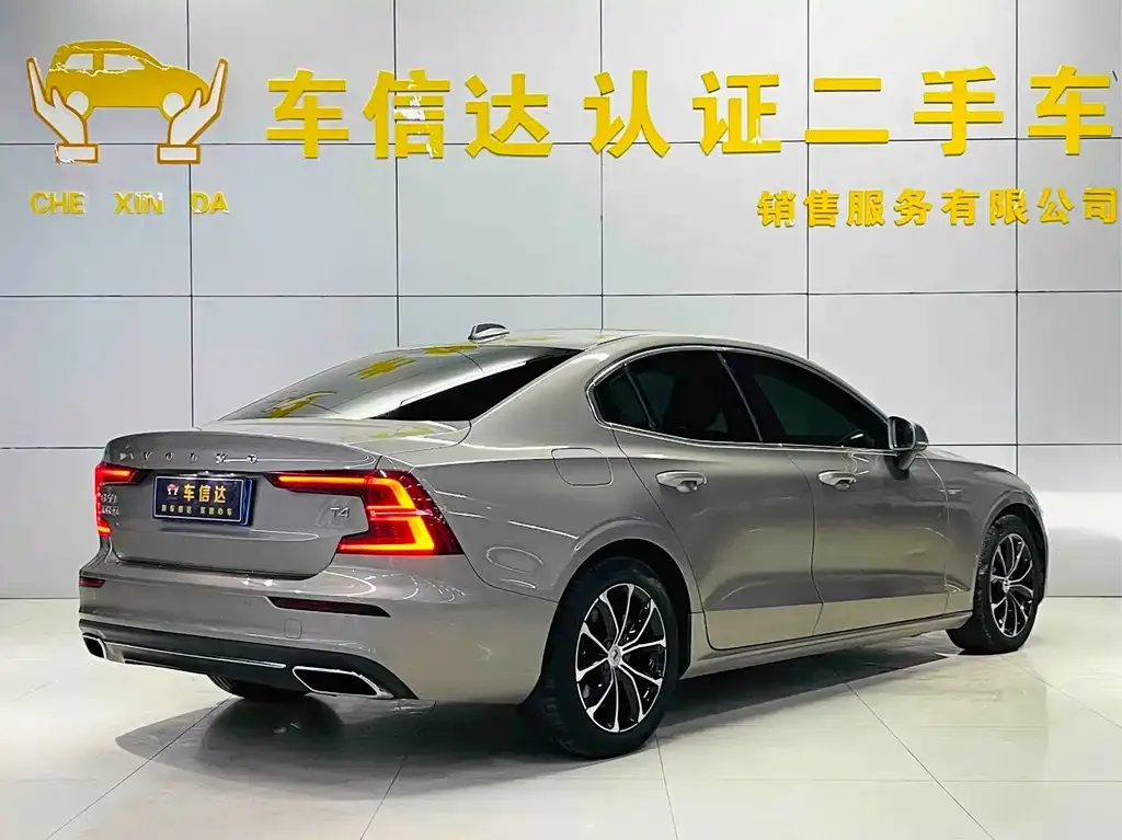 Volvo S60 2021 из CN, фото 3
