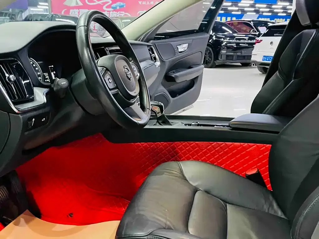 Volvo S60 2021 из CN, фото 7