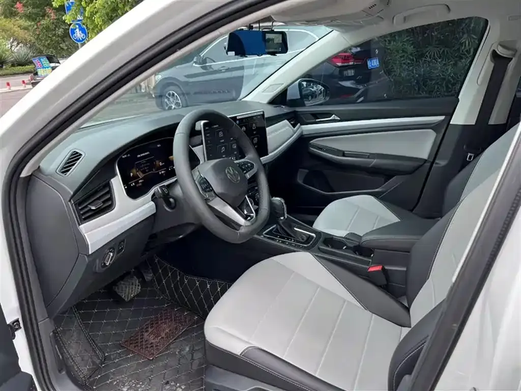 Volkswagen Bora 2025 из CN, фото 9