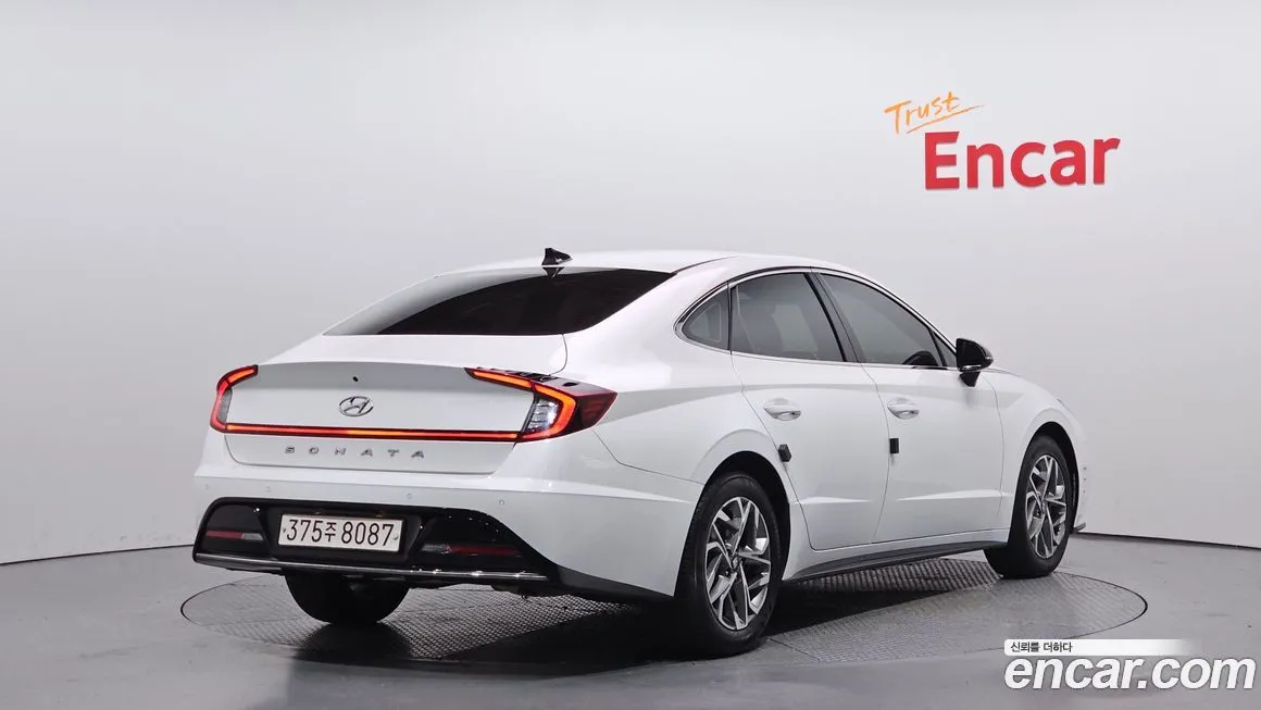 Hyundai Sonata 2022 из KR, фото 2