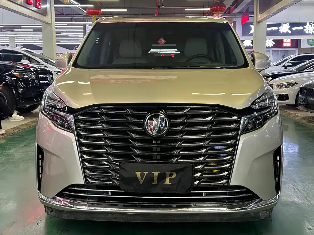 Buick GL8 2023 из CN, фото 2