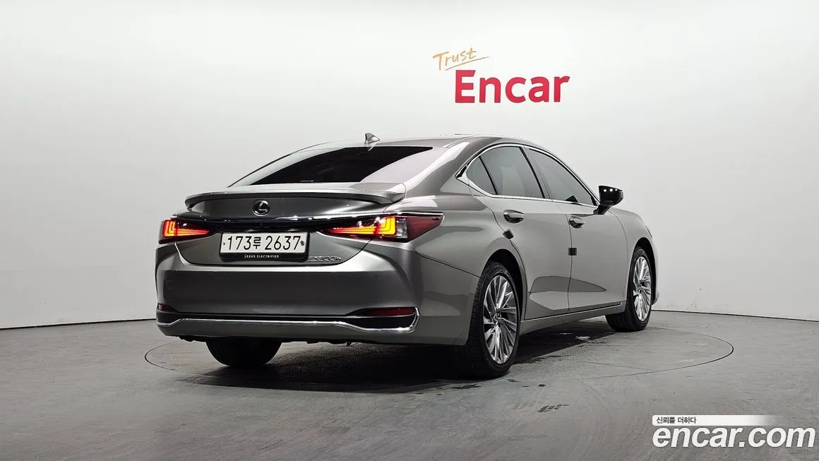 Lexus ES 2023 из KR, фото 2