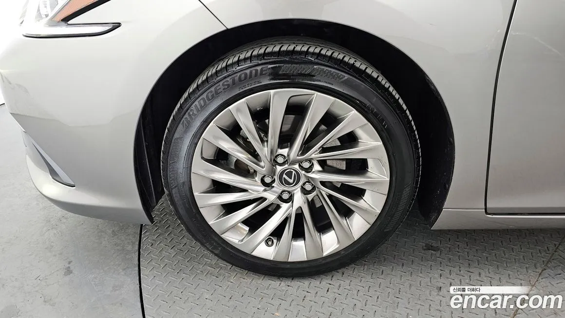 Lexus ES 2023 из KR, фото 5