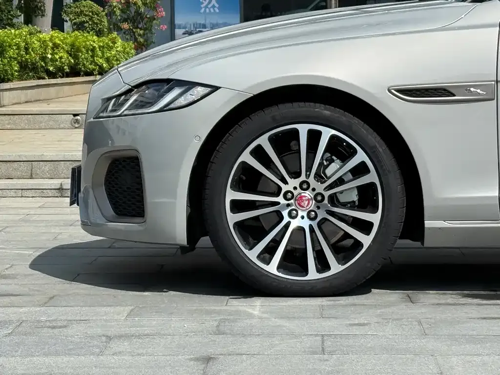 Jaguar XFL 2025 из CN, фото 4