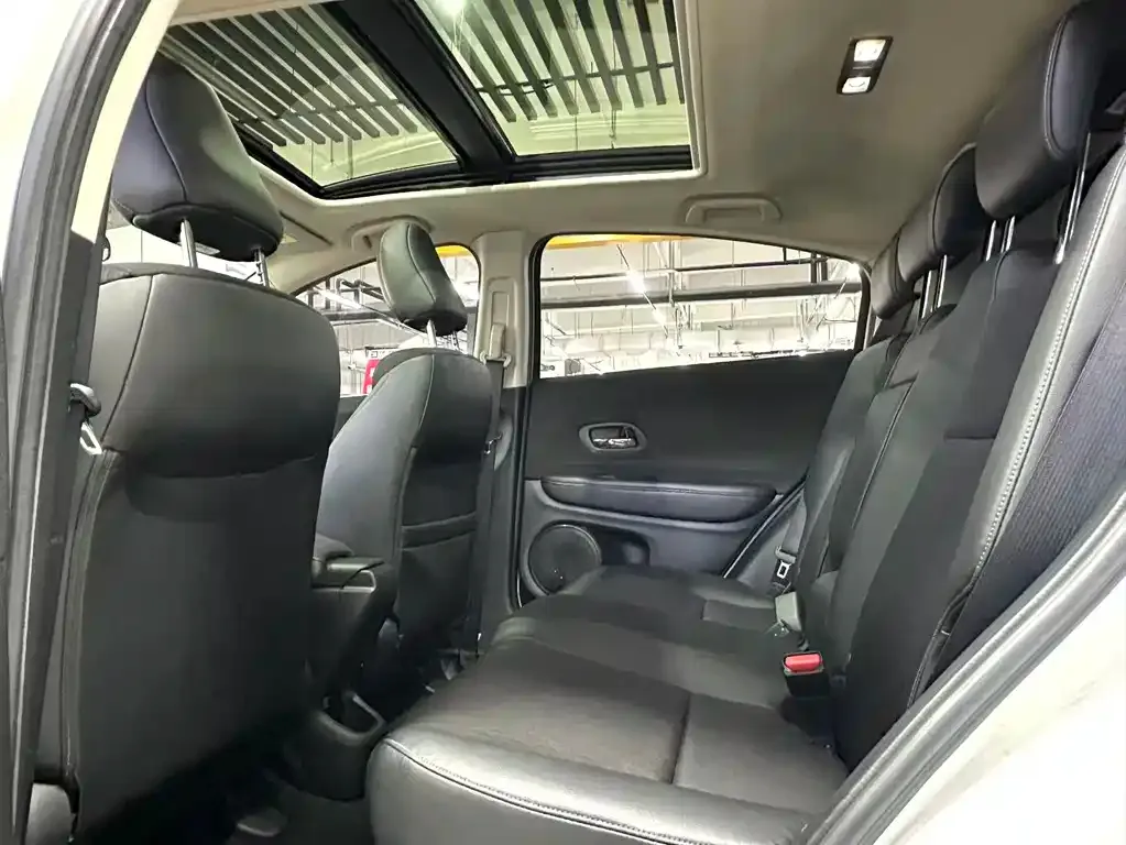 Honda Vezel 2021 из CN, фото 5