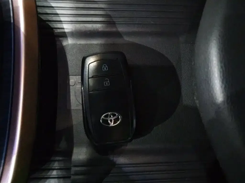 Toyota bZ3 2023 из CN, фото 9