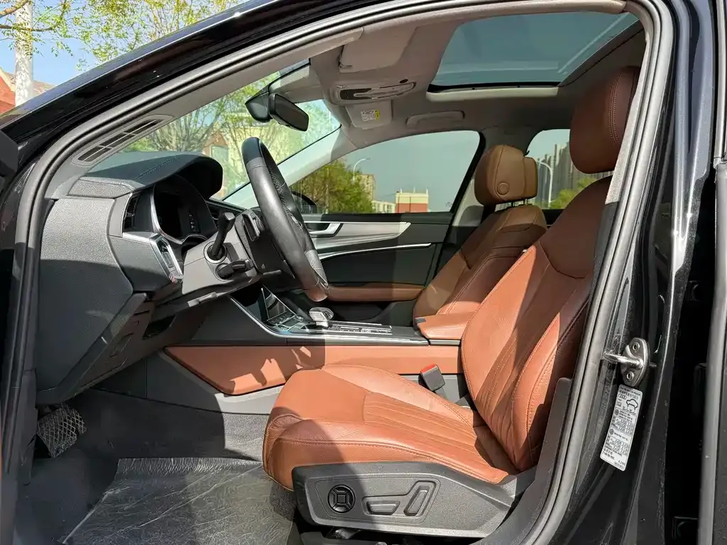 Audi A6L 2022 из CN, фото 9