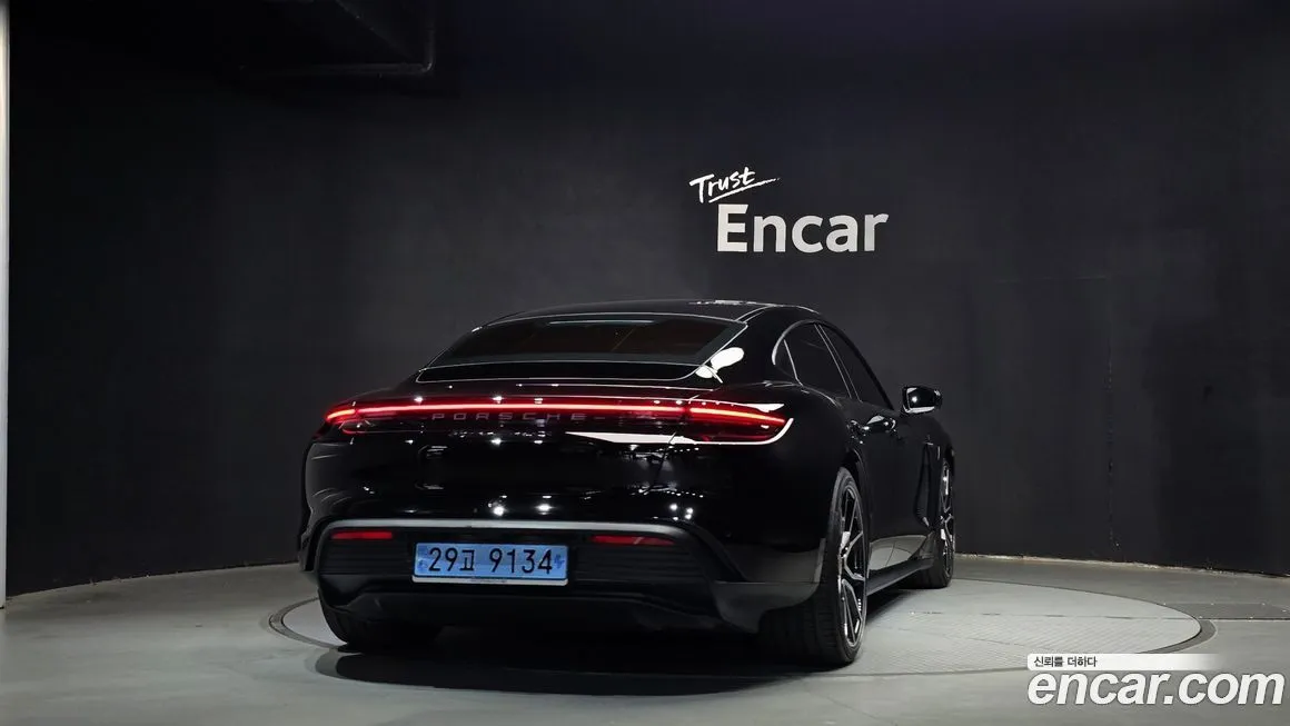 Porsche Taycan 2022 из KR, фото 4